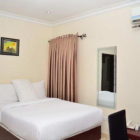 De Rigg Place - Alaka Estate, Surulere Lagos Ngoại thất bức ảnh