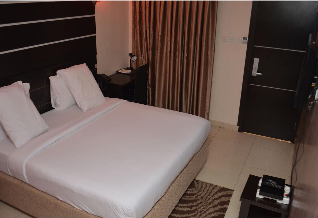 De Rigg Place - Alaka Estate, Surulere Lagos Ngoại thất bức ảnh