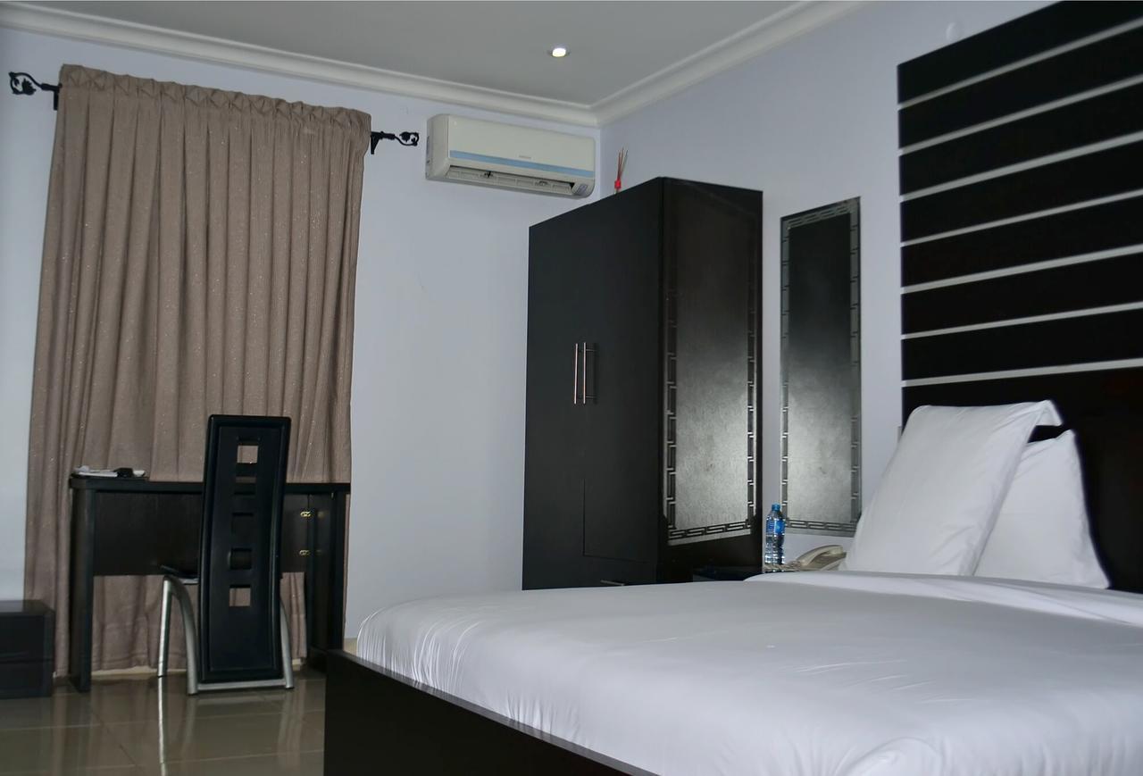De Rigg Place - Alaka Estate, Surulere Lagos Ngoại thất bức ảnh