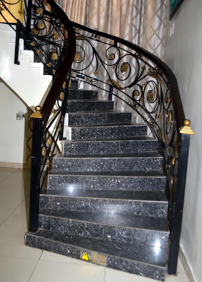 De Rigg Place - Alaka Estate, Surulere Lagos Ngoại thất bức ảnh