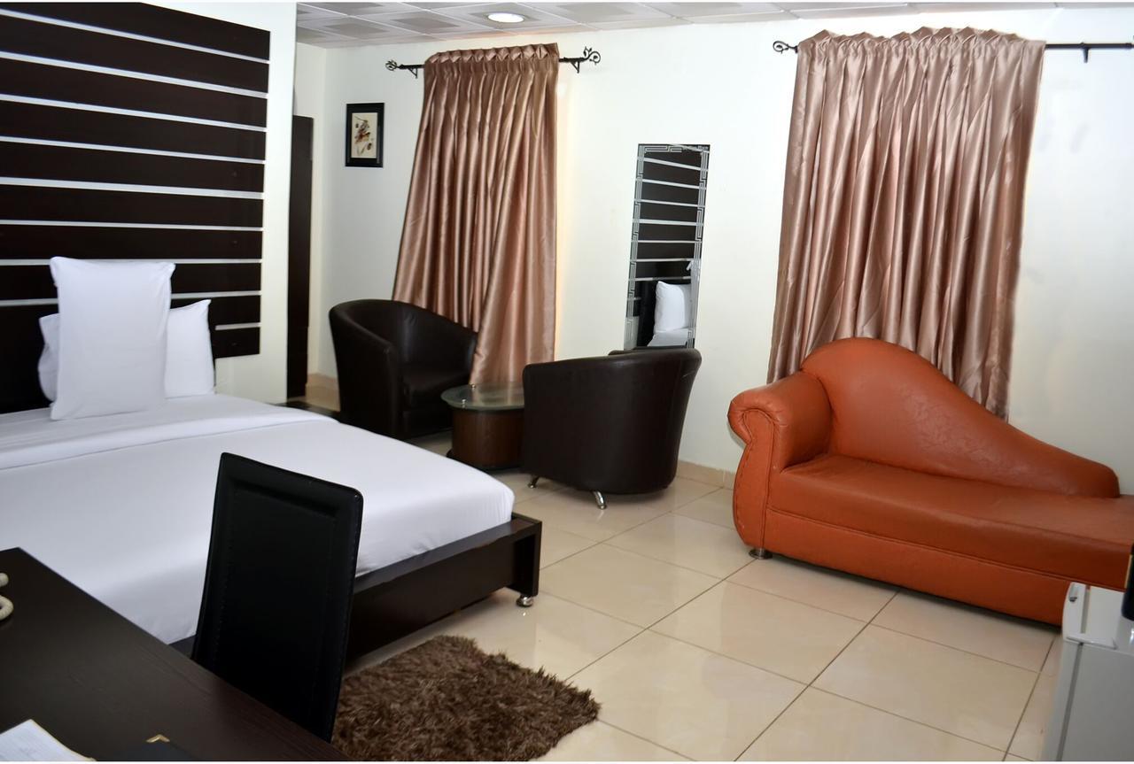 De Rigg Place - Alaka Estate, Surulere Lagos Ngoại thất bức ảnh