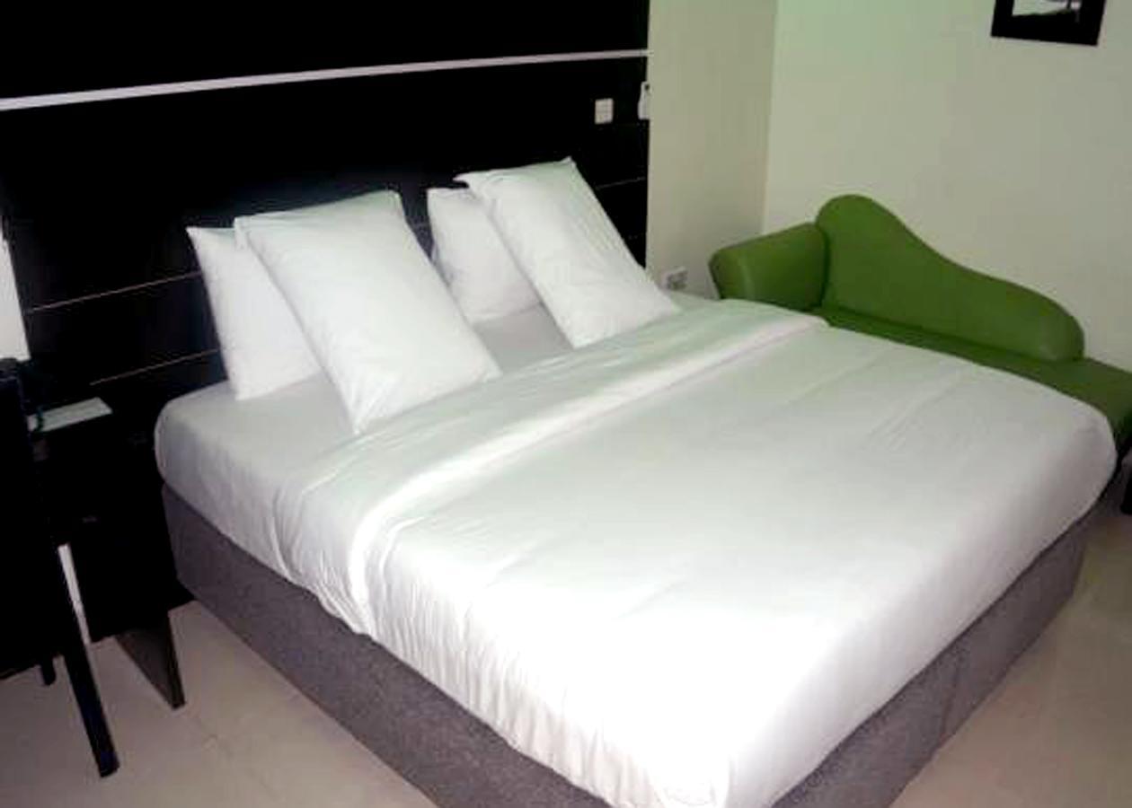 De Rigg Place - Alaka Estate, Surulere Lagos Ngoại thất bức ảnh