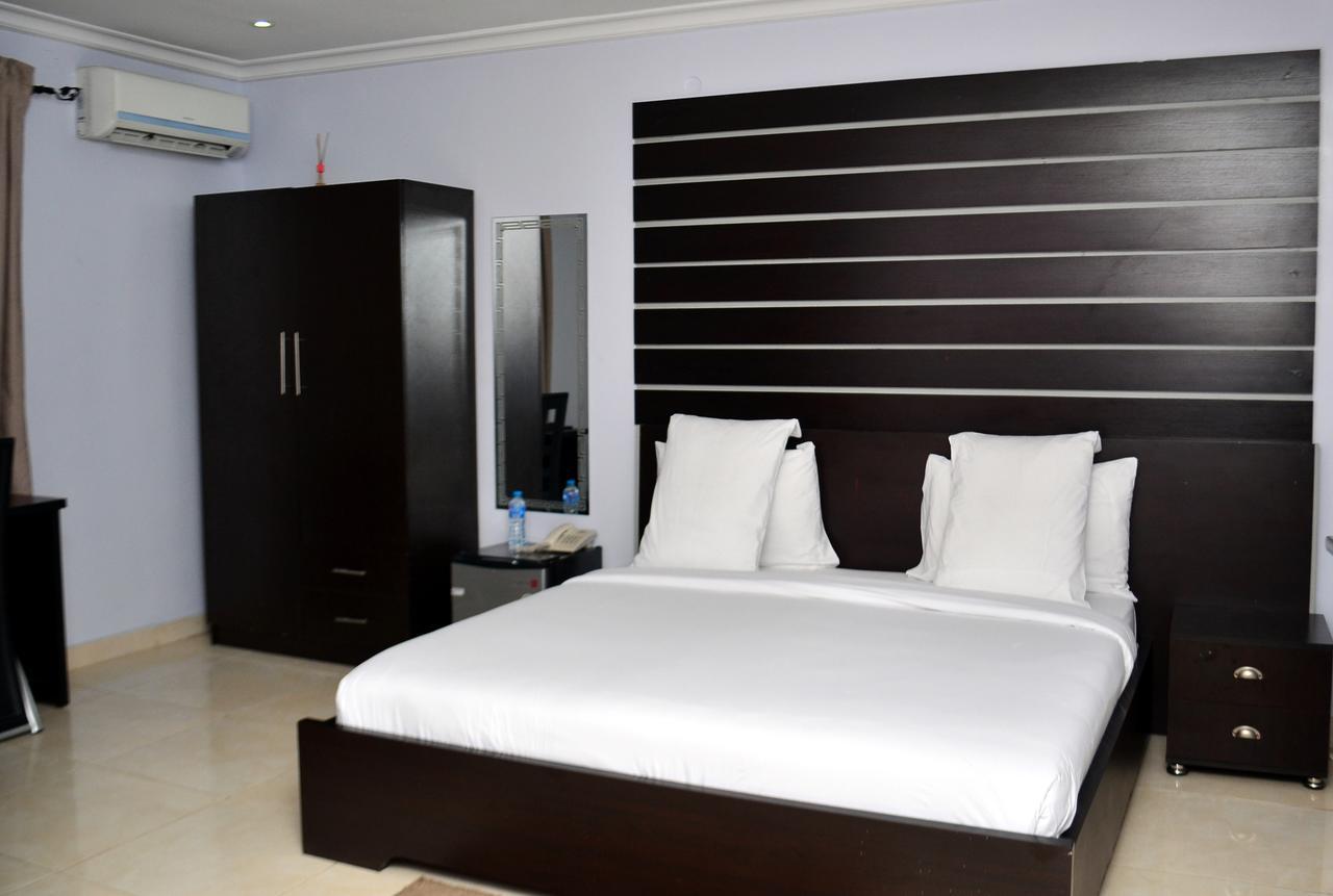 De Rigg Place - Alaka Estate, Surulere Lagos Ngoại thất bức ảnh